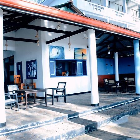 Tsunami Beach Hotel Аругам Экстерьер фото