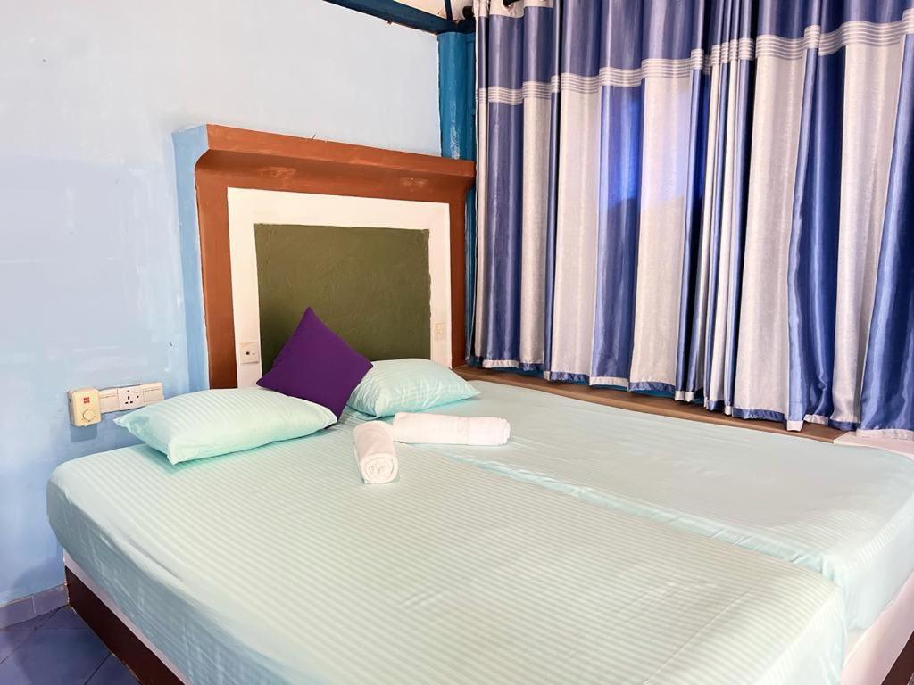 Tsunami Beach Hotel Аругам Экстерьер фото