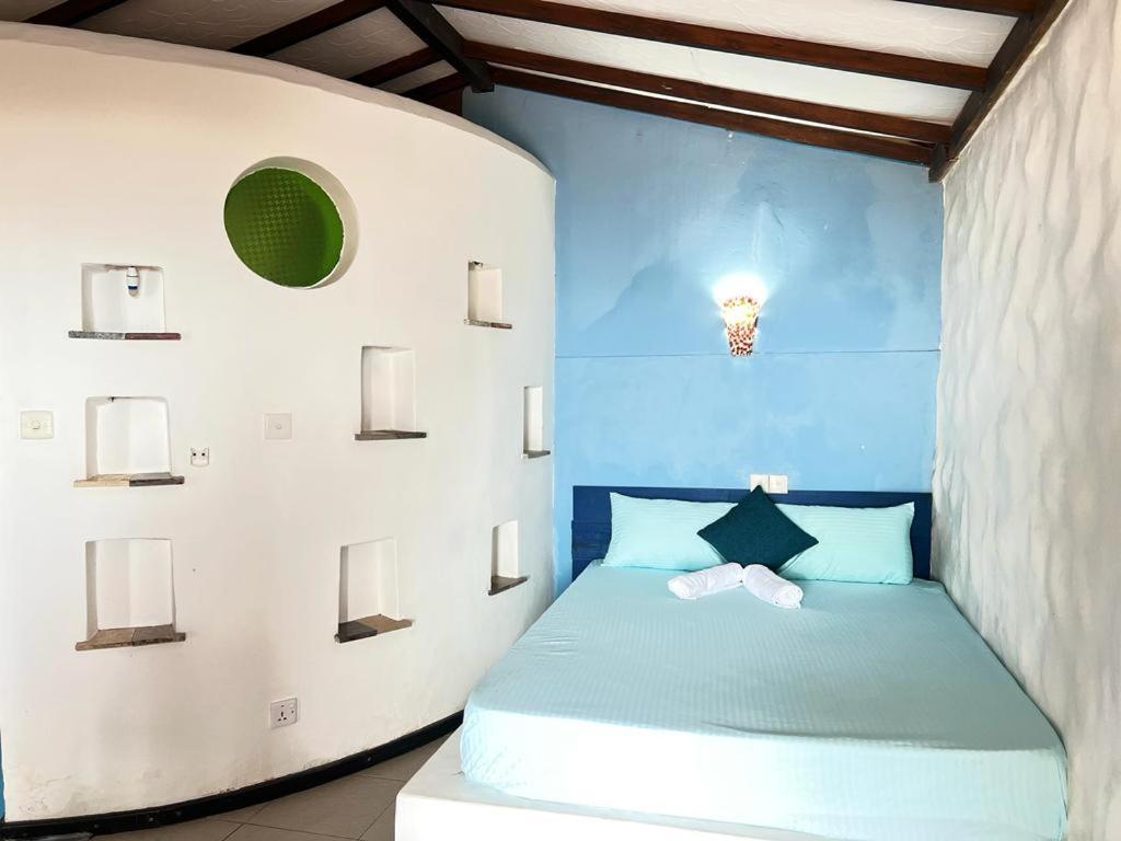 Tsunami Beach Hotel Аругам Экстерьер фото