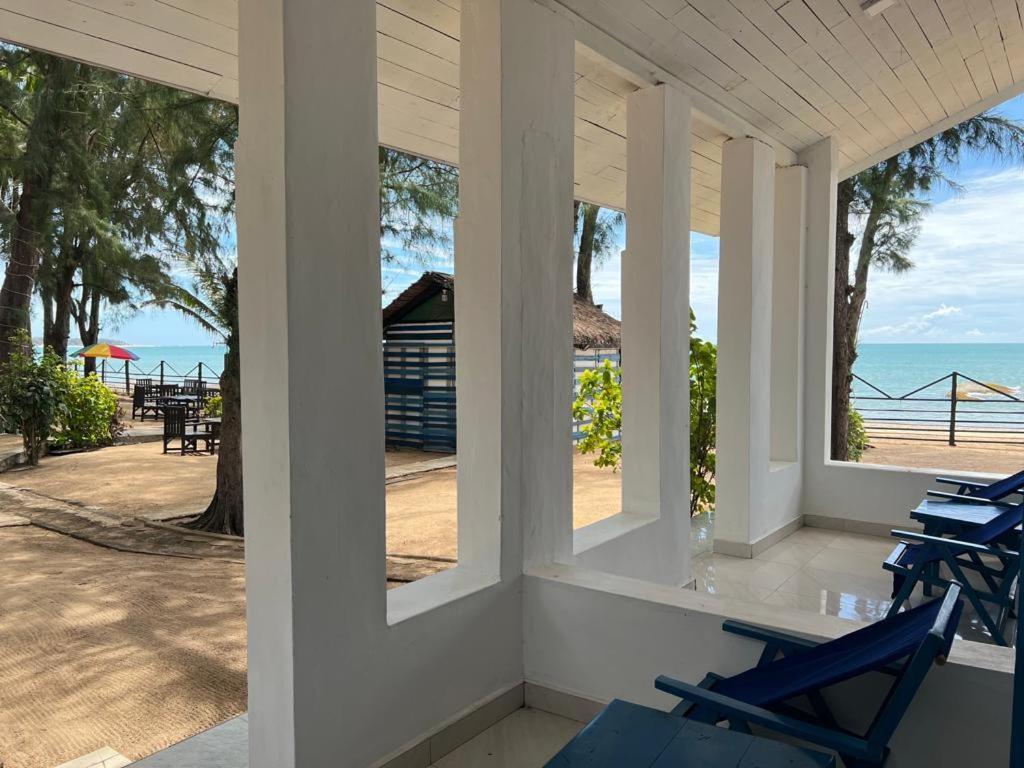 Tsunami Beach Hotel Аругам Экстерьер фото
