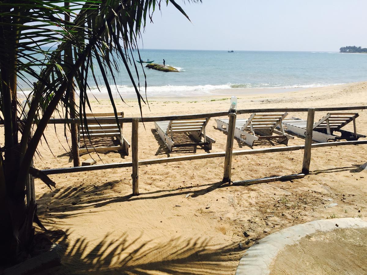 Tsunami Beach Hotel Аругам Экстерьер фото